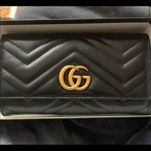 Black GG Marmont continental wallet